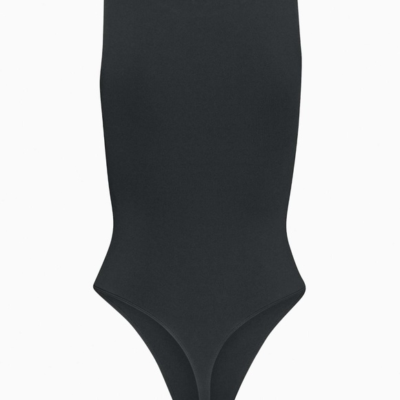 Aritzia Babaton⎜CONTOUR CREW BODYSUIT⎜BLACK - Picture 8 of 16